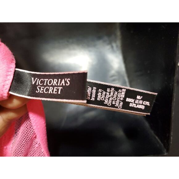 Victoria's Secret Very Sexy Iridescent Pink Halter Chantilly Lace Bralette Small - Picture 9 of 9